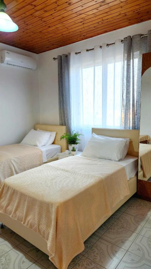 Mia Guest House - Entire Home With Balcony & Garden Divjake Extérieur photo