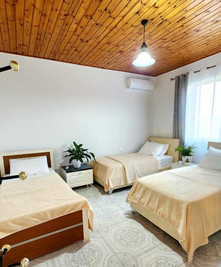 Mia Guest House - Entire Home With Balcony & Garden Divjake Extérieur photo