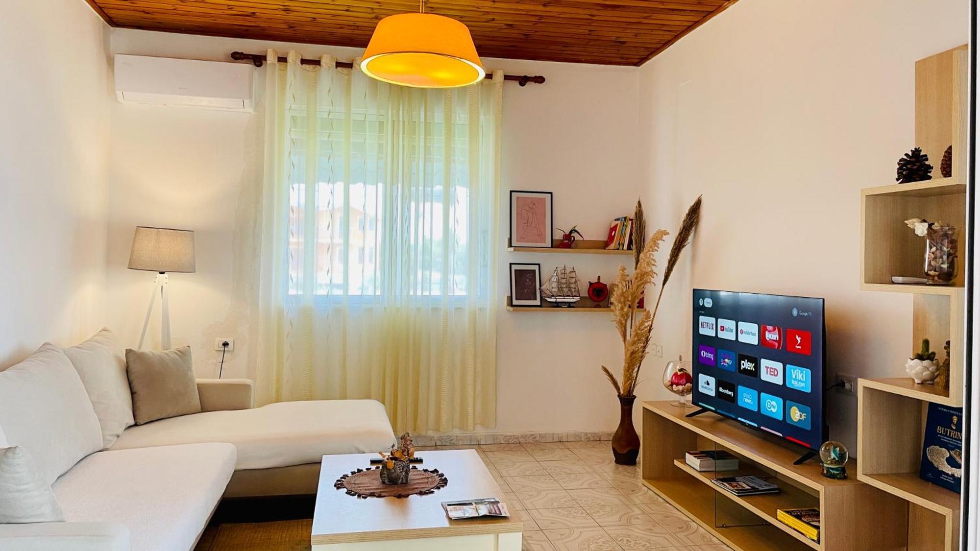 Mia Guest House - Entire Home With Balcony & Garden Divjake Extérieur photo